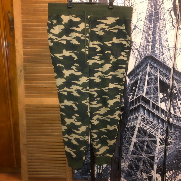 True Religion Men’s Core Jogger